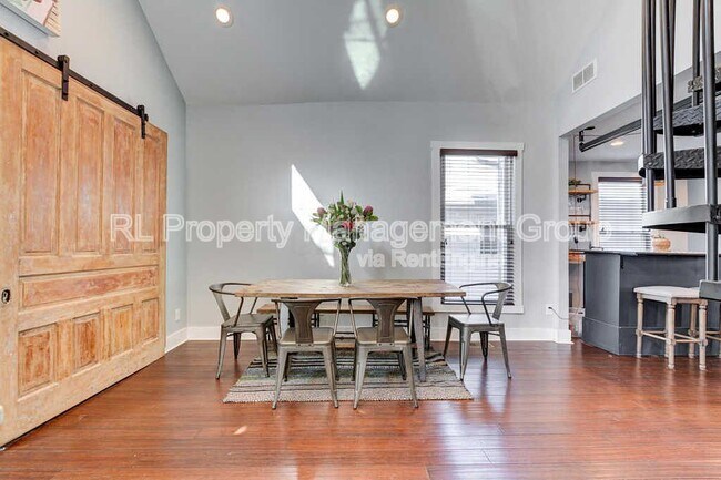 Building Photo - 451 S 22nd St