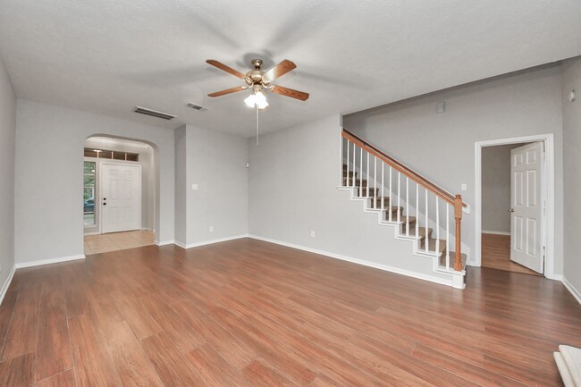 Building Photo - 1502 Brook Grove Dr