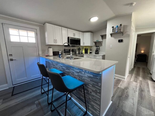 Building Photo - 5275 Cartier Dr