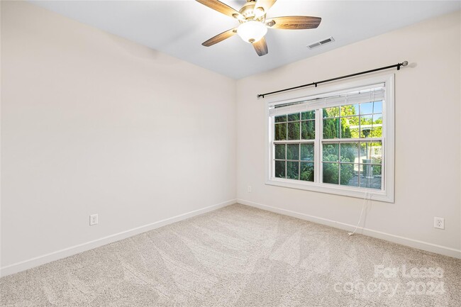 Building Photo - 2808 Twinberry Lane