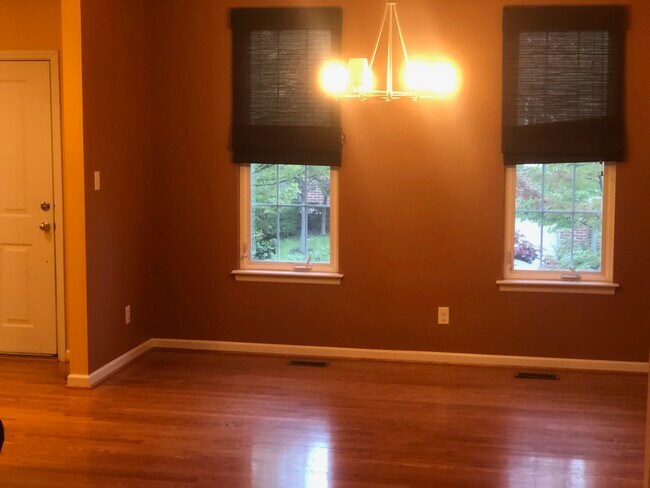 Dining room with front overlook - 2109 Dogtown Walk
