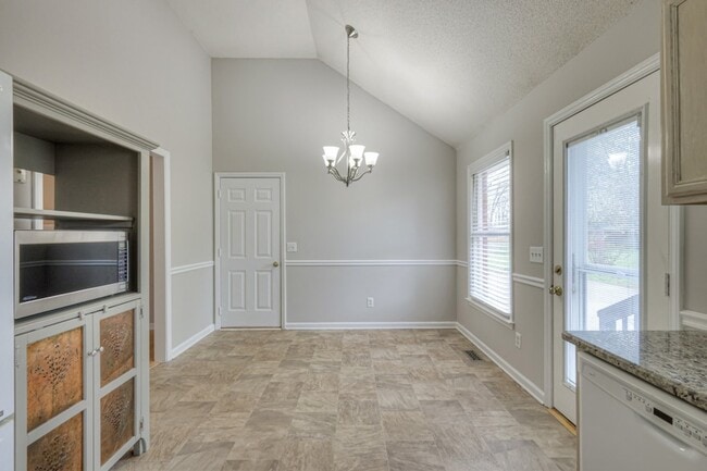 Building Photo - 5020 Old Salem Rd