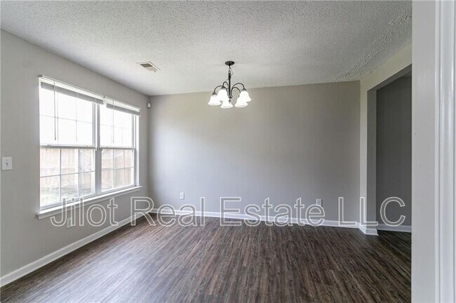 Building Photo - 256 Turnstone Rd