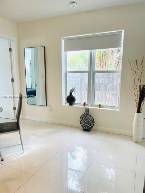 Building Photo - 1419 West Ave