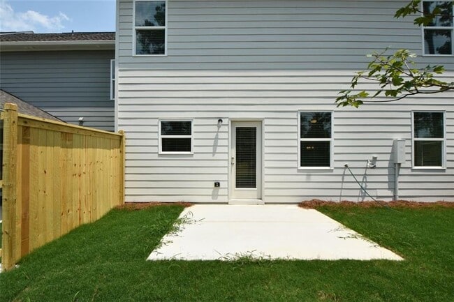 Building Photo - 54 Umber Ln