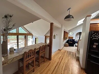 Breakfast nook - 519 Sugarloaf Rd