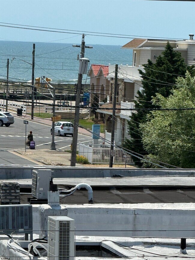 Building Photo - 6419 Ventnor Ave