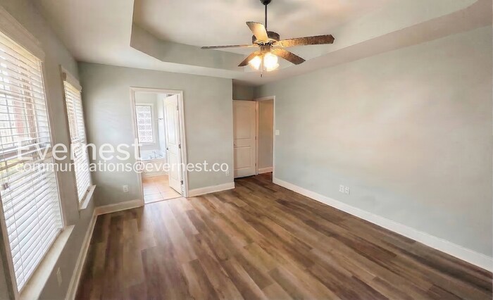 Building Photo - 24663 Rolling Vista Dr