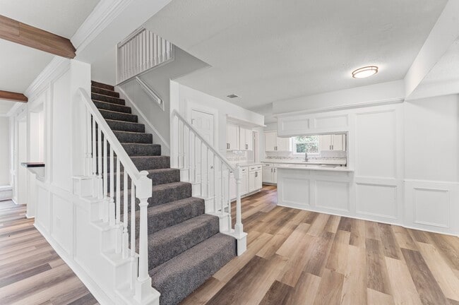 Building Photo - 17711 Fireside Dr