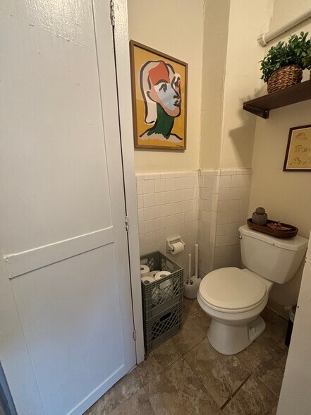 Building Photo - 69 Charles St