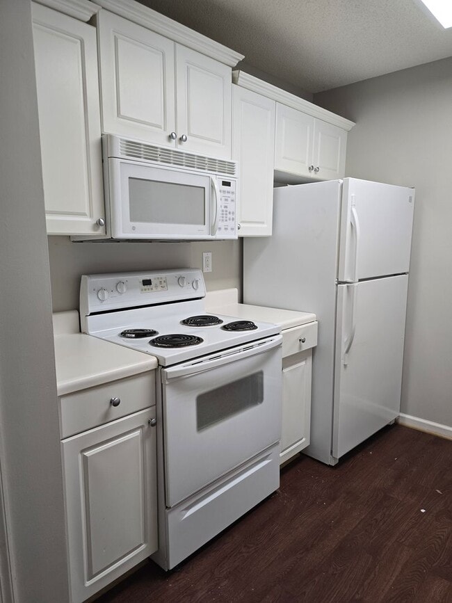 Building Photo - Providence Pointe