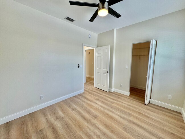 Building Photo - ** BRADSTROM AT LELY ** 3 BED / 2 BATH - CONDO - LIKE NEW! - GREAT LOCATION - ANNUAL RENTAL