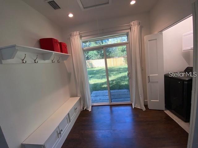 Building Photo - 2428 Lotafun Ave