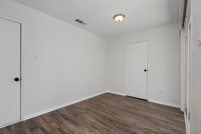 Building Photo - 30 Berryfrost Ln