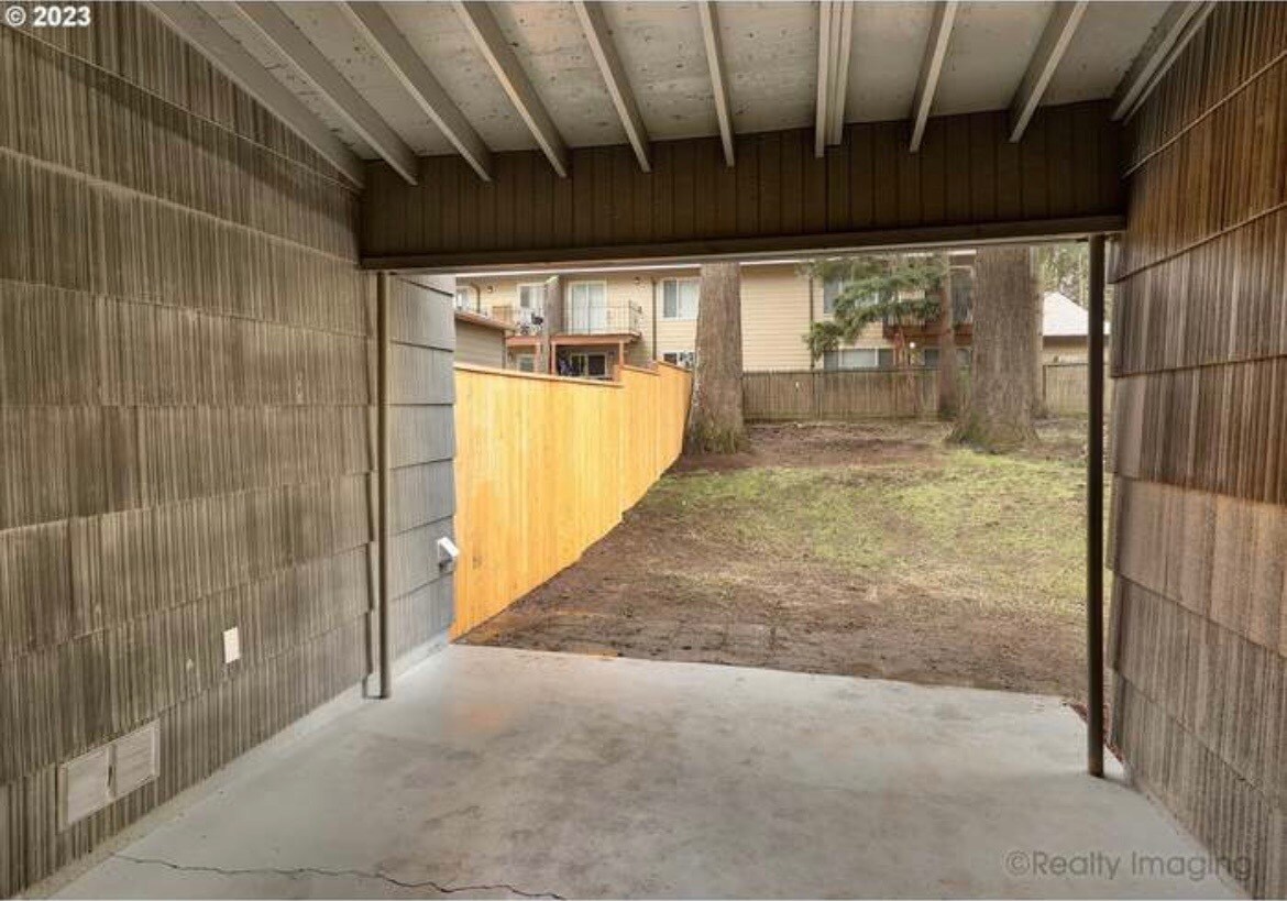 Building Photo - 203 NE 162nd Ave