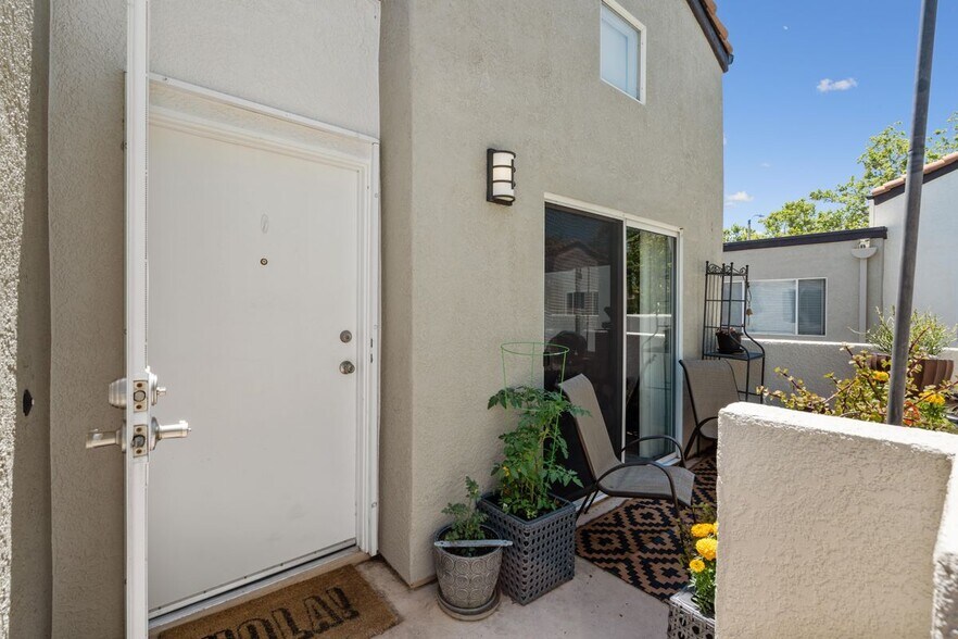 Building Photo - 21305 Nandina Ln