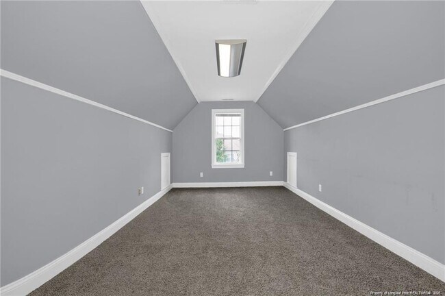Building Photo - 427 W Summerchase Dr