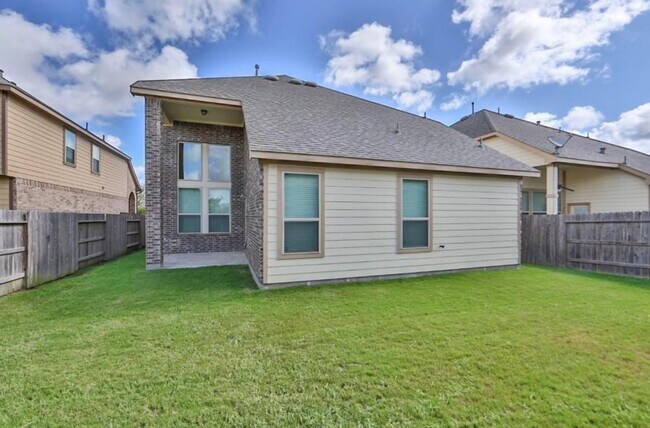 Building Photo - 28807 Mayes Bluff Dr