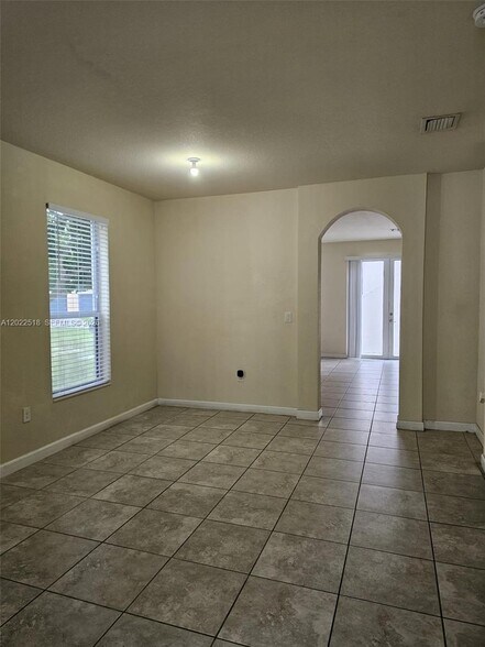 Building Photo - 9530 SW 171st Ct