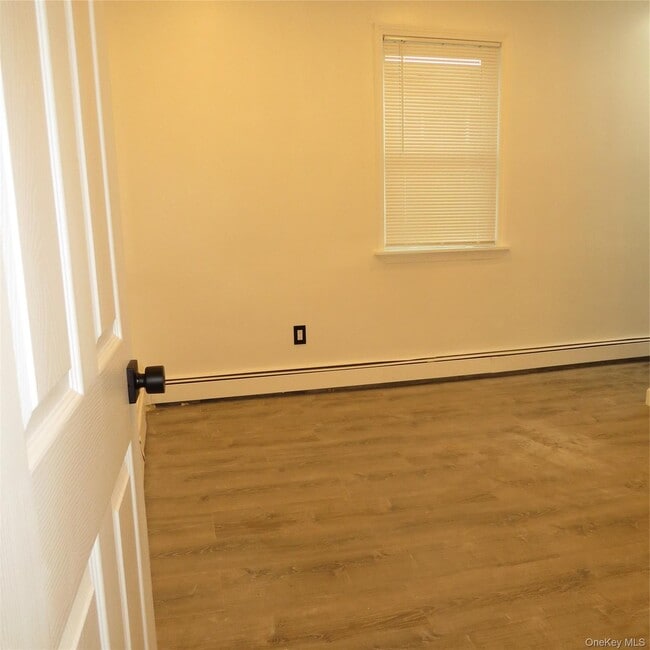 Building Photo - 70 Dobbs Ferry Rd