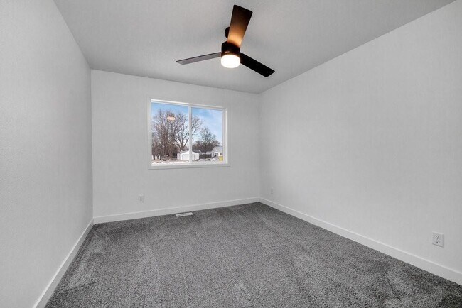 Building Photo - 6501 106th St