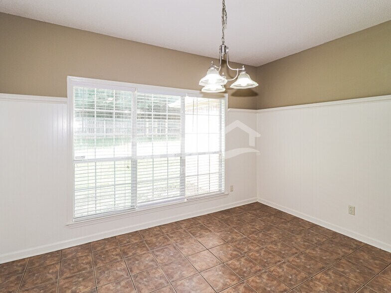 Building Photo - 8500 Wolf Trace Ln