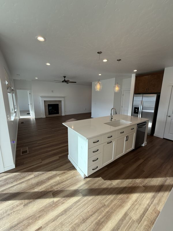 Building Photo - 15350 Blue Pinion Ave