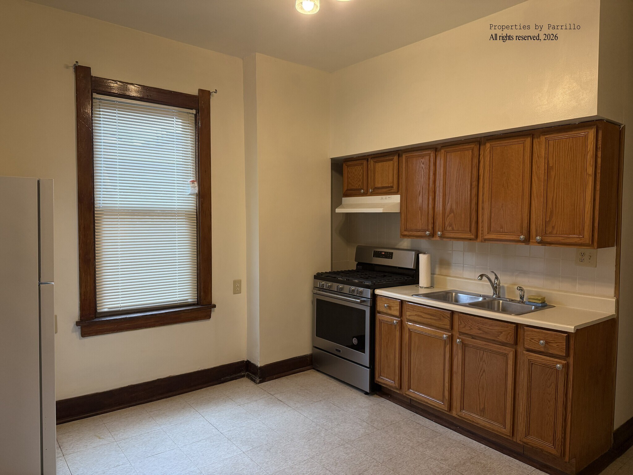 Kitchen: 2nd Fl. 1514 West Balmoral Ave. - 1514 W Balmoral Ave