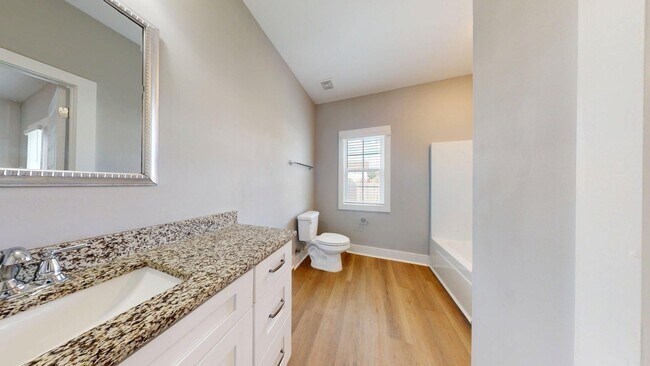 Building Photo - Modern 2BR/2BA Townhome in North Opelika