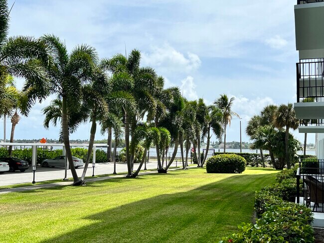 Building Photo - 3800 Washington Rd