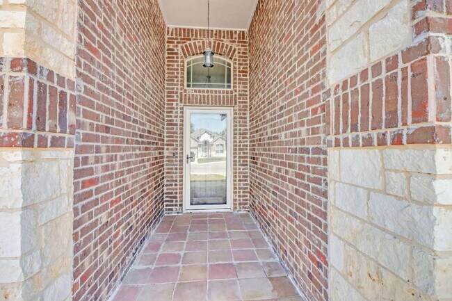 Building Photo - "Spacious 4-Bedroom Oasis with 3 Full Baths, Study, Game Room & NO HOA in San Antonio – 2,521 Sq ...