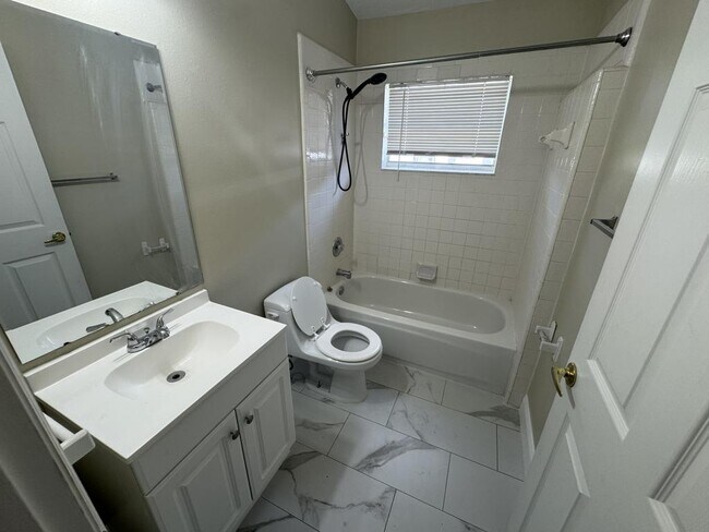 Building Photo - 2347 Blake Way