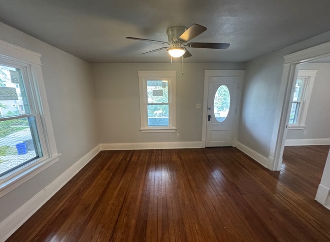 Building Photo - 15815 Parkgrove Ave