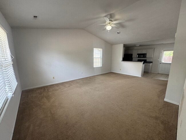 Building Photo - 3308 E St Charles Rd