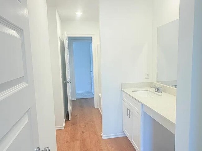 Building Photo - 16217 Lovers Ln