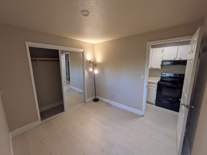 Building Photo - 1605 Sanya Cir