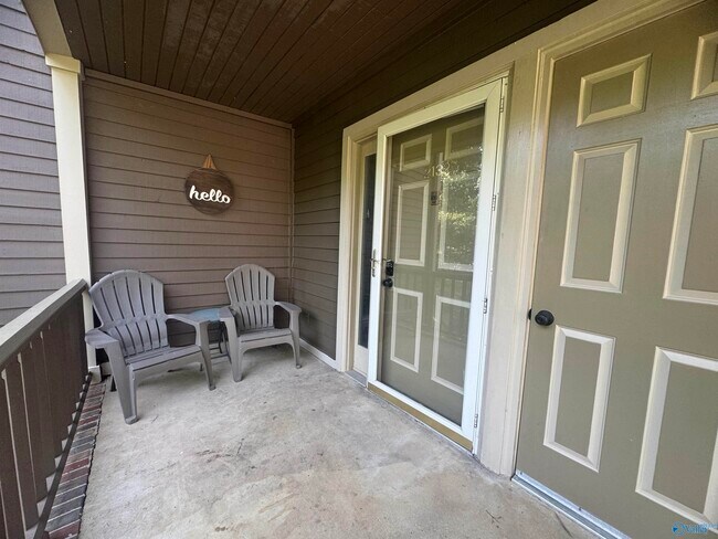 Building Photo - 2132 Belle Grove Dr SW