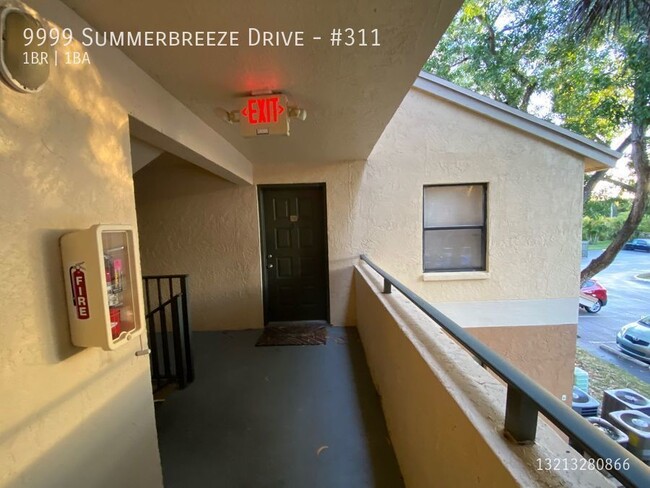 Building Photo - Beautiful 1/1 in Summerbreeze Condominums