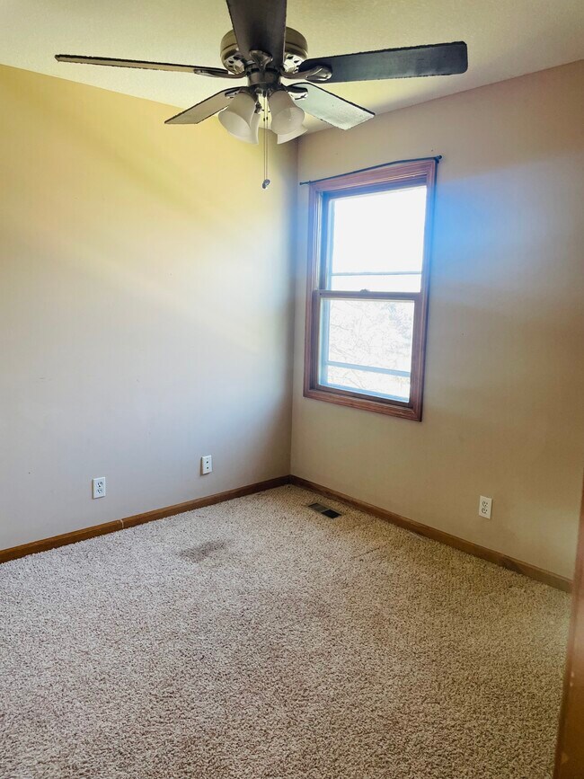 Building Photo - 8300 W 148th St