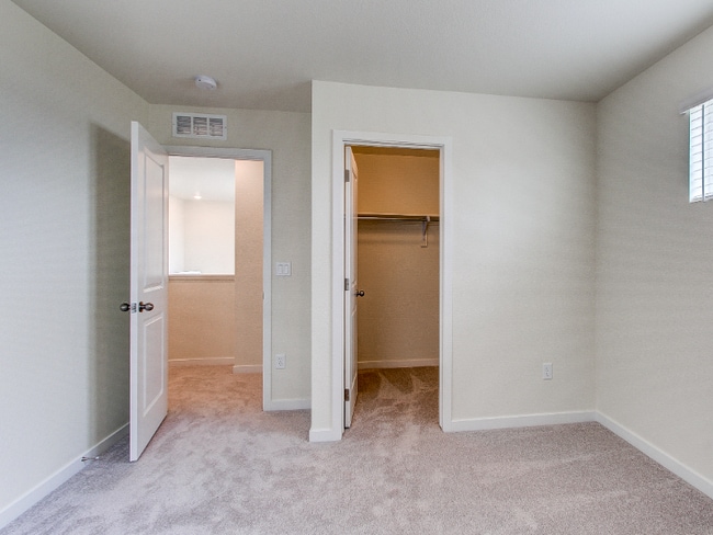 Building Photo - 678 176th Ave