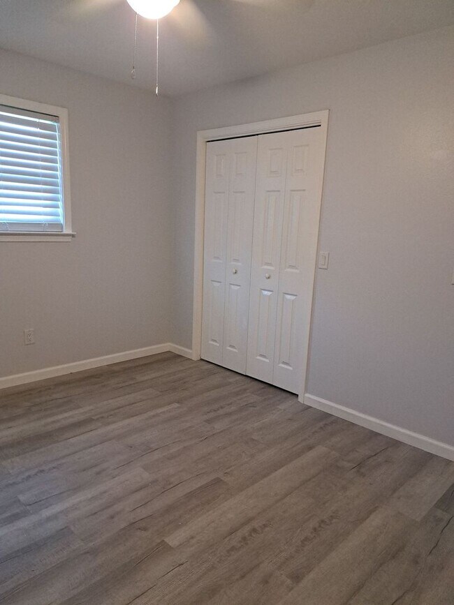 Building Photo - 4828 Grimes St