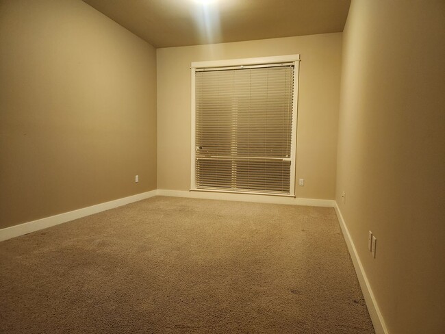 Building Photo - Washington Ave #306