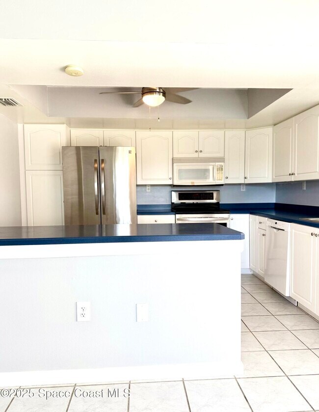 Building Photo - 417 Ibis Ln
