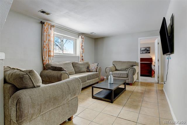 Building Photo - 16344 E Carolina Dr