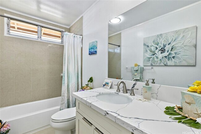 Building Photo - 98-1394-1394 Nola St