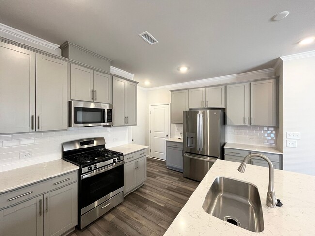 Building Photo - Stunning 4BD, 3BA Durham Home within Close Proximity to RDU Airport, Brier Creek, and Downtown Du...