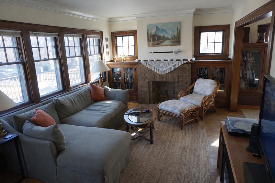 Building Photo - 3009 N Frederick Ave