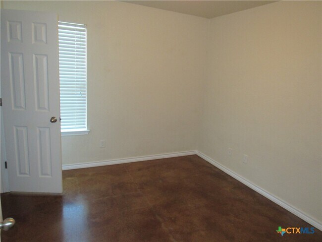 Building Photo - 2906 Starlight Dr