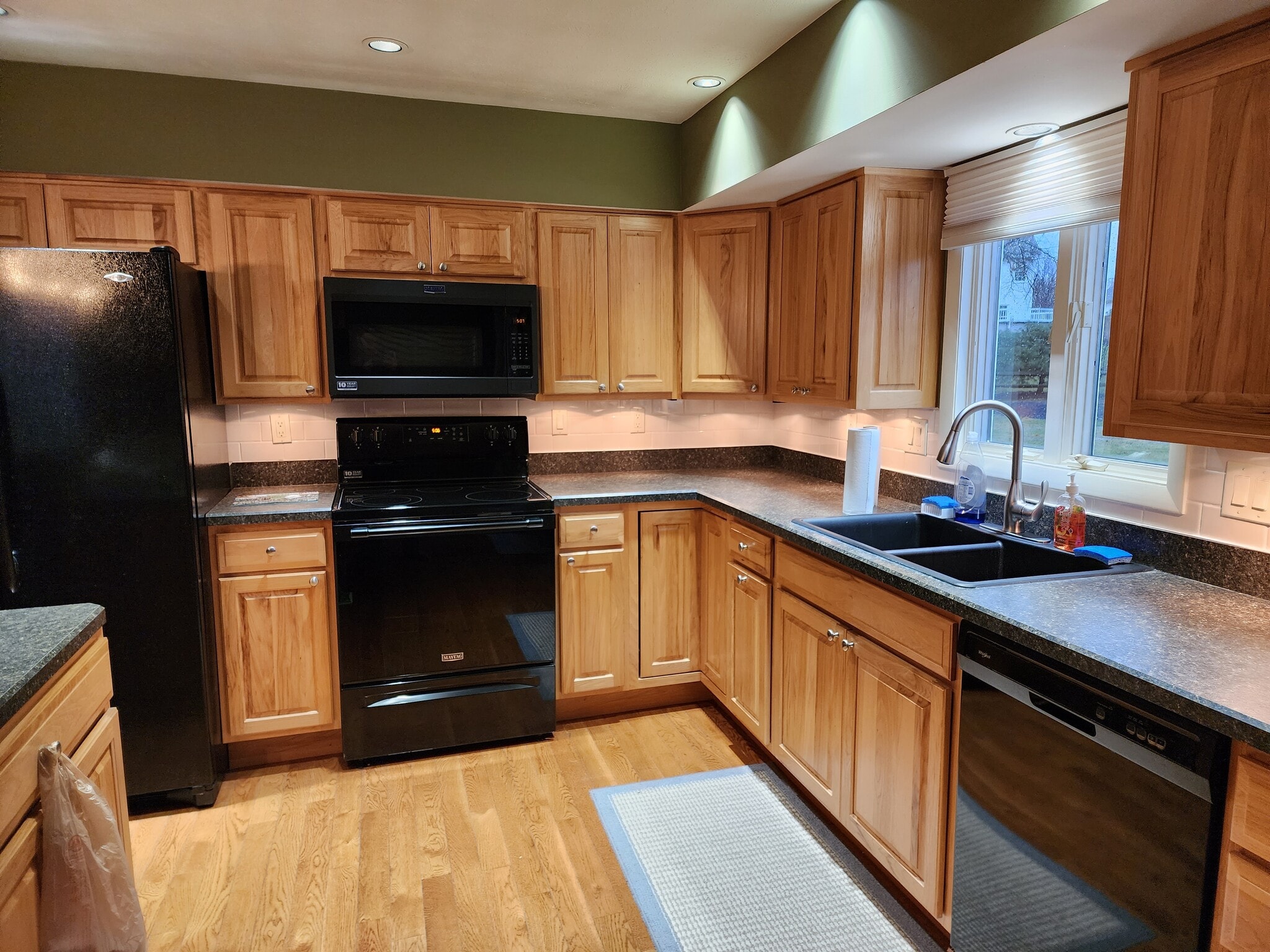 Updated appliances - 20311 Village Green Dr