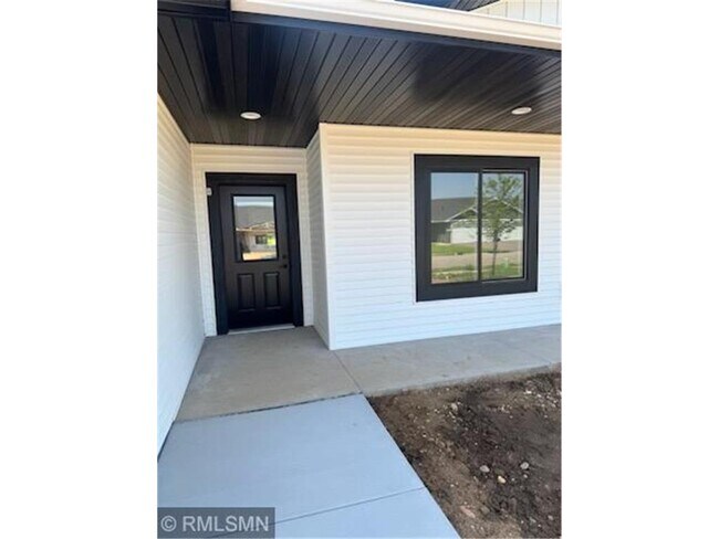 Primary Photo - 1226-1228 Wisteria Ln